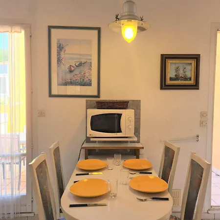 Appt 2 Pieces 4 Couchages Cap D'agde Ct190-202 Apartman Agde